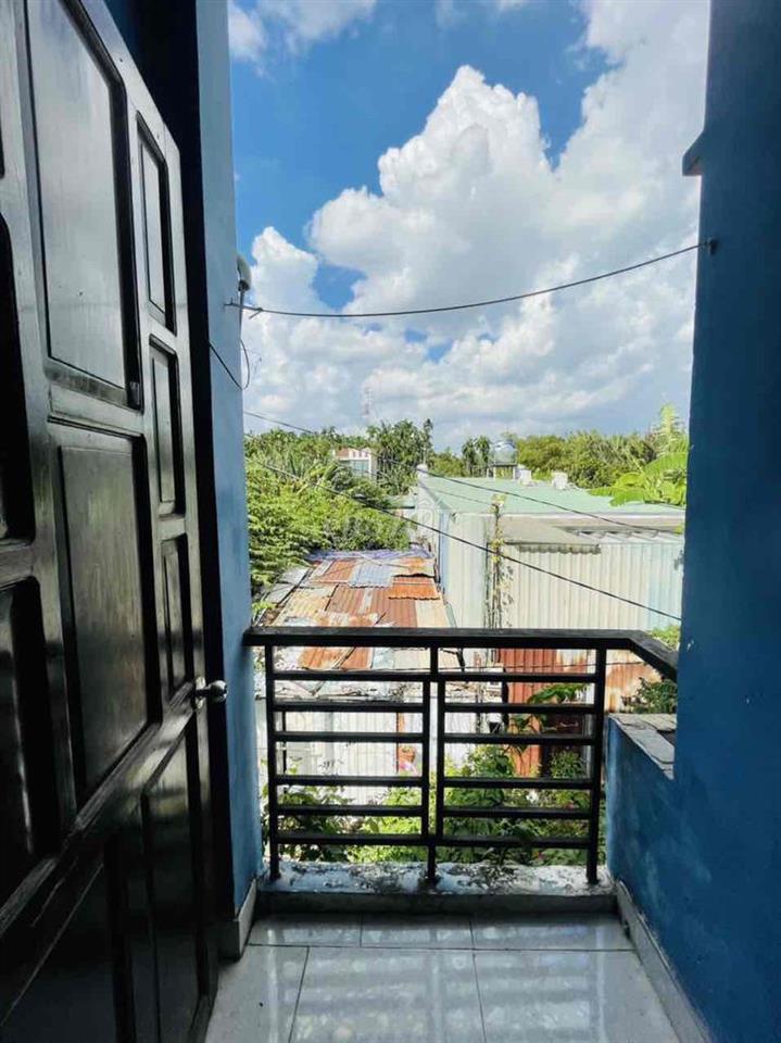 nhà 2 mặt tiền hẻm xe hơi thông thoáng