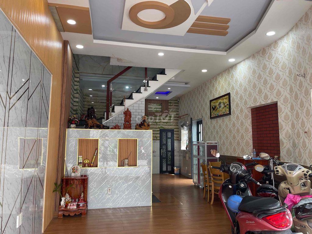 Nhà 1 trệt 1 lầu, 2 mặt tiền, ô tô 7 chỗ đậu trong nhà Bình Chiểu , Th