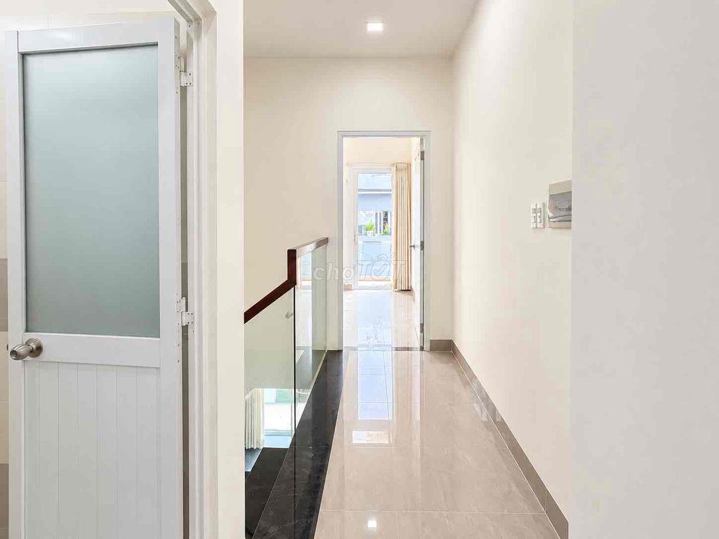 Nhà Nguyên Căn ngay Quốc Lộ 13 mới 100% 2pn2wc