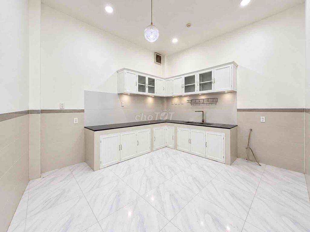 Nhà Nguyên Căn ngay Quốc Lộ 13 mới 100% 2pn2wc