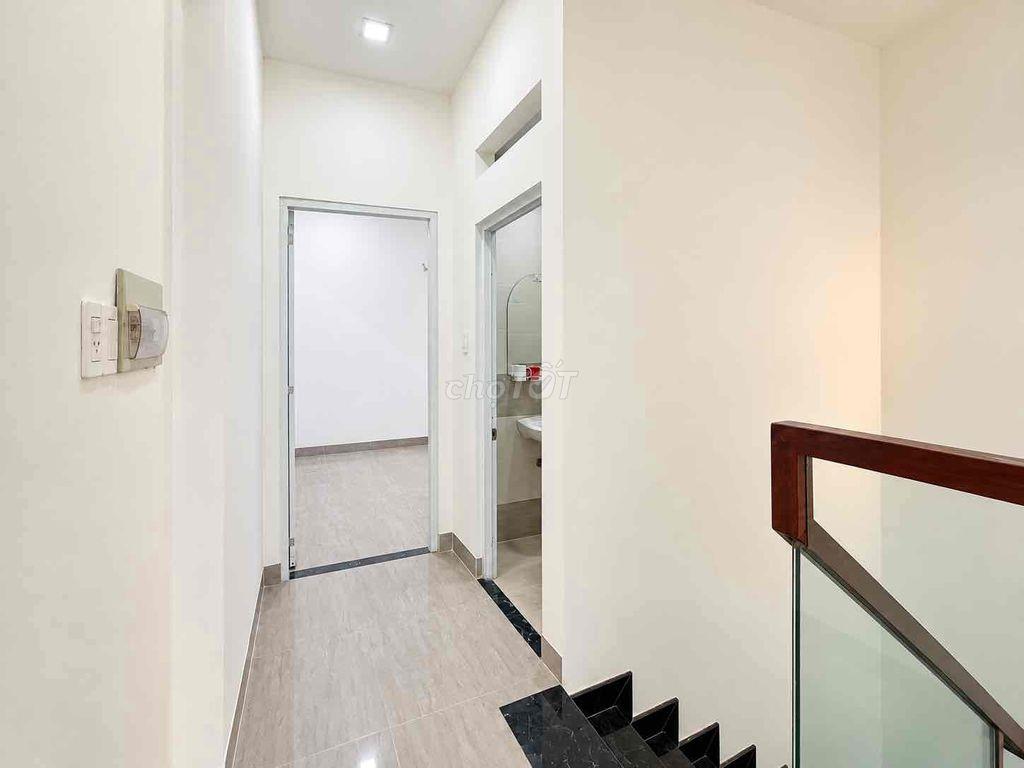 Nhà Nguyên Căn ngay Quốc Lộ 13 mới 100% 2pn2wc