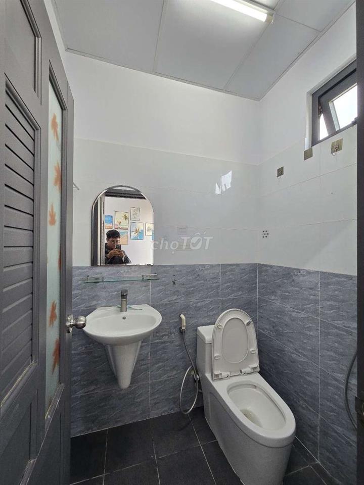 Căn Hộ Thang Máy 1PN Tác Bếp Cách Bến Xe Quận 8 10p