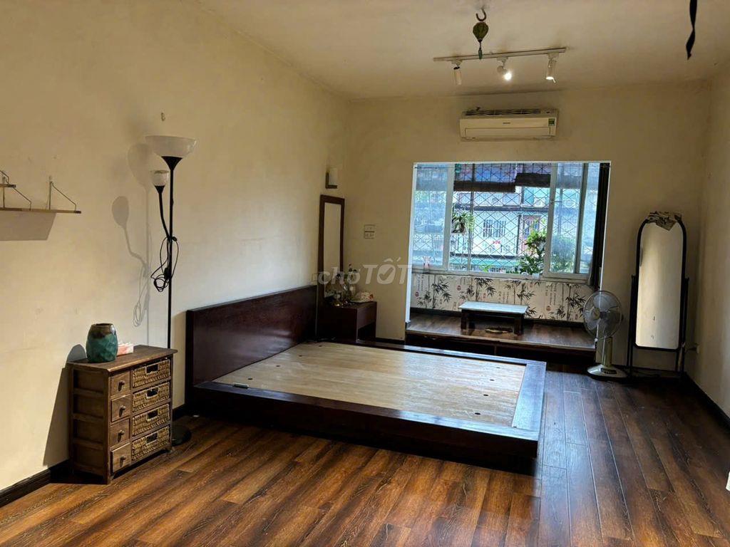 Cho thuê nhà P 419, tầng 4, nhà C11  Nguyễn Trãi