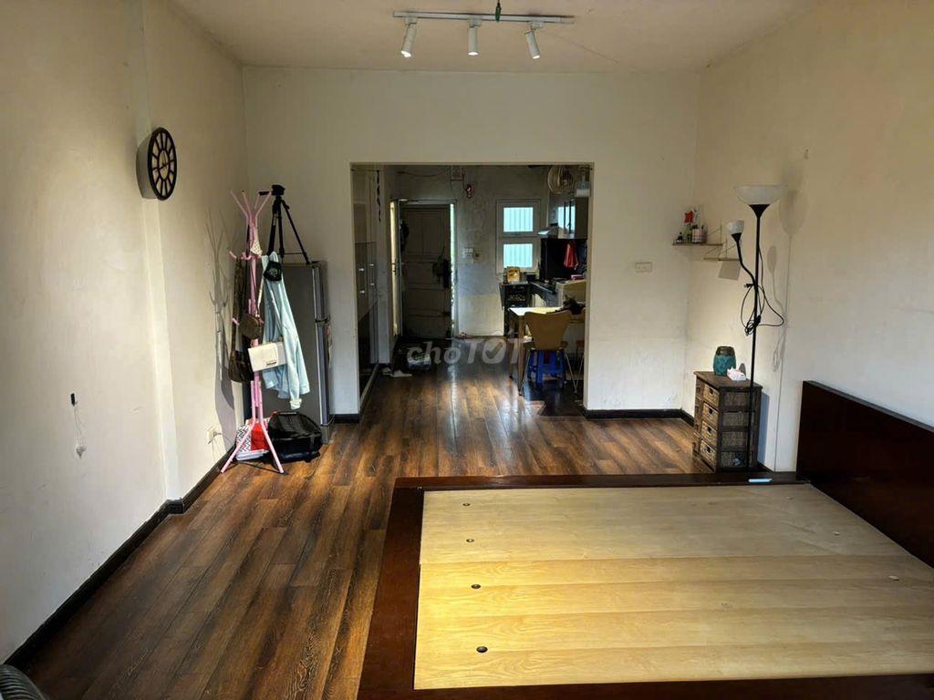 Cho thuê nhà P 419, tầng 4, nhà C11  Nguyễn Trãi