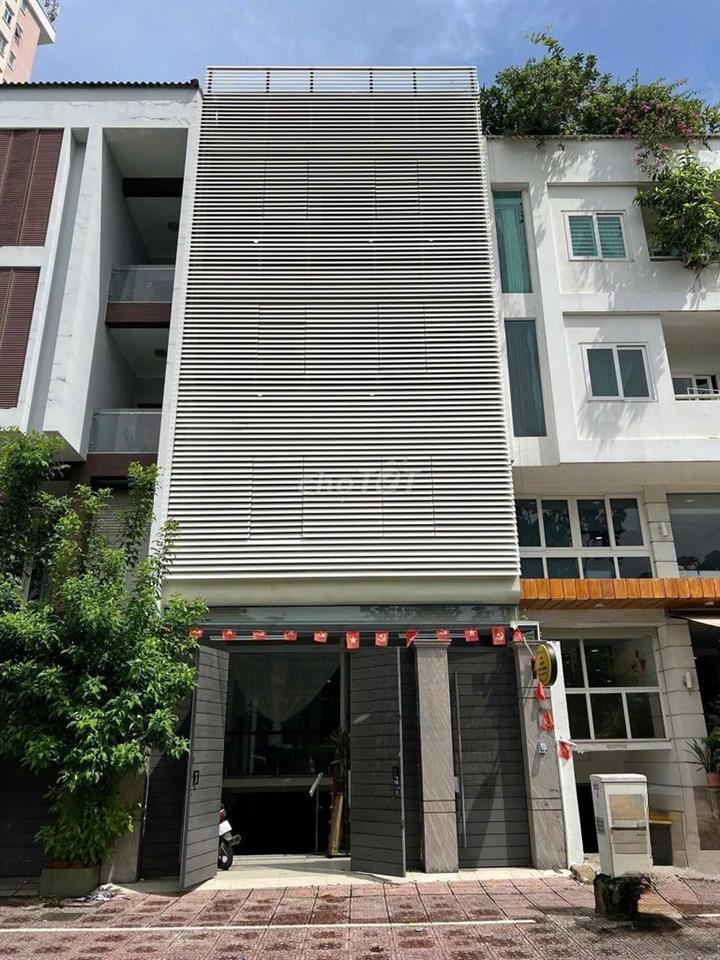HOT NHÀ TRƯỜNG SA, Q.3 – TÒA NHÀ ĐẸP, HẦM + 5 TẦNG–CHỈ 90TR/THÁNG