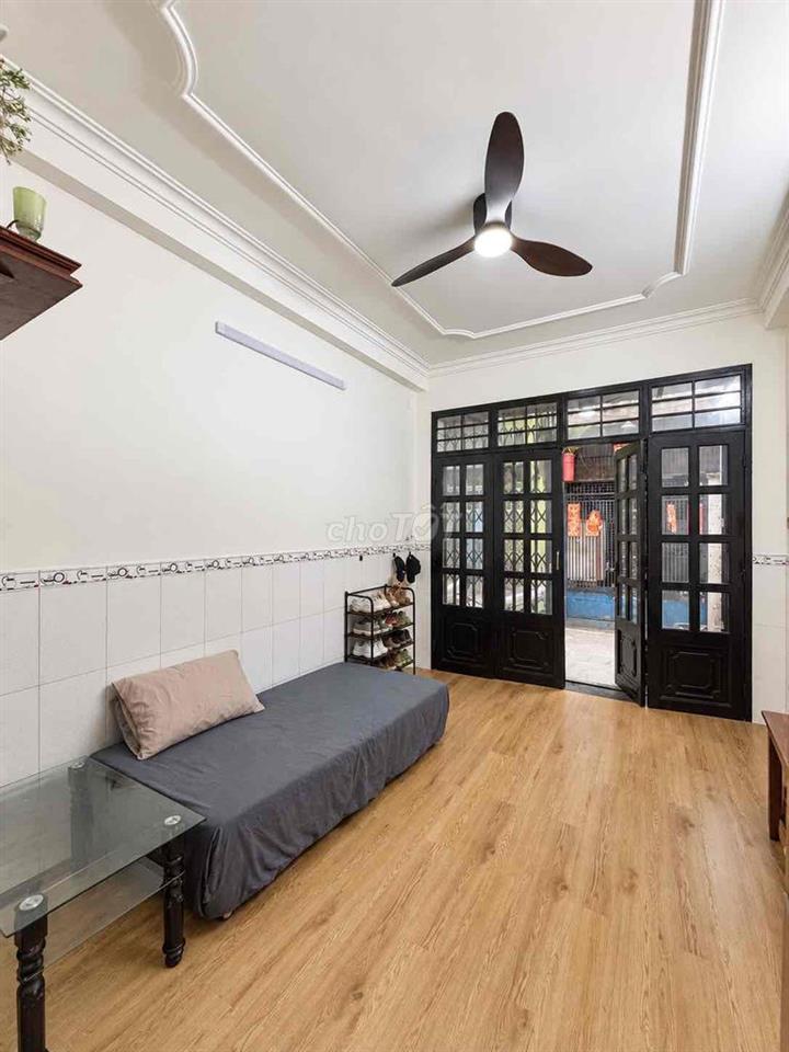 TRUNG TÂM QUẬN 10 - HẺM 3 GÁC THÔNG - 40M2 -3 TẦNG BTCT