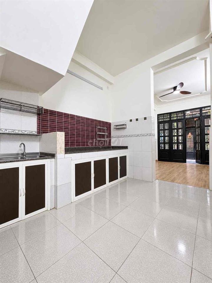 TRUNG TÂM QUẬN 10 - HẺM 3 GÁC THÔNG - 40M2 -3 TẦNG BTCT