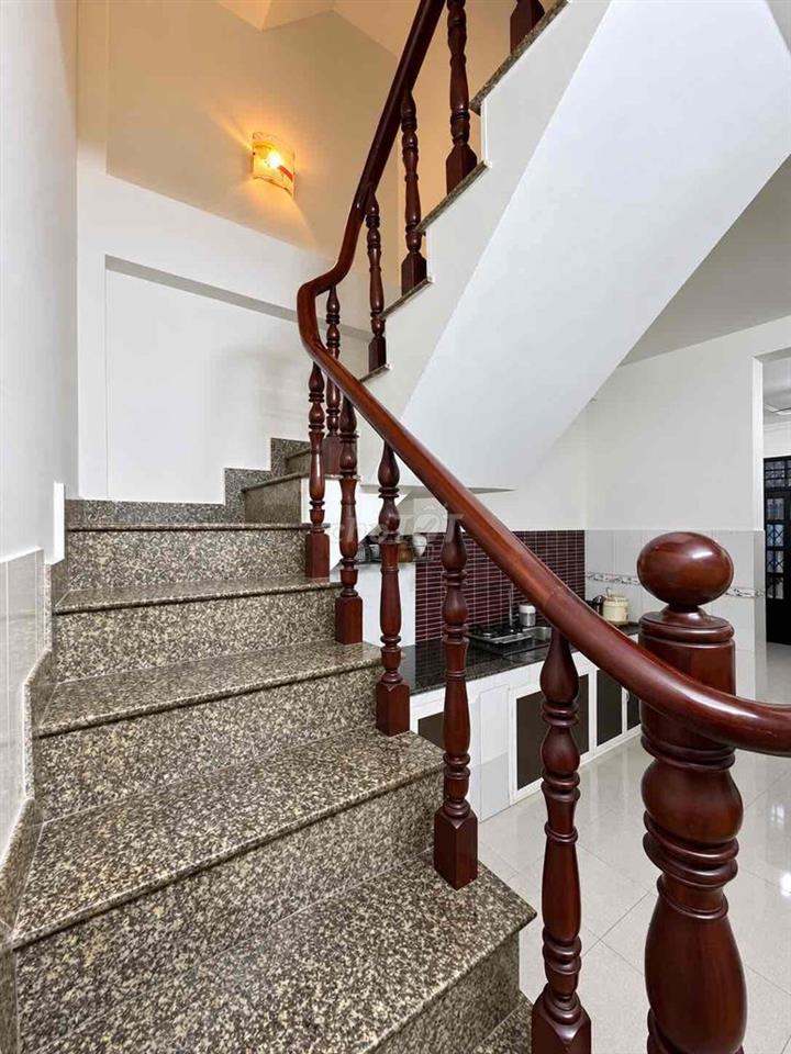 TRUNG TÂM QUẬN 10 - HẺM 3 GÁC THÔNG - 40M2 -3 TẦNG BTCT
