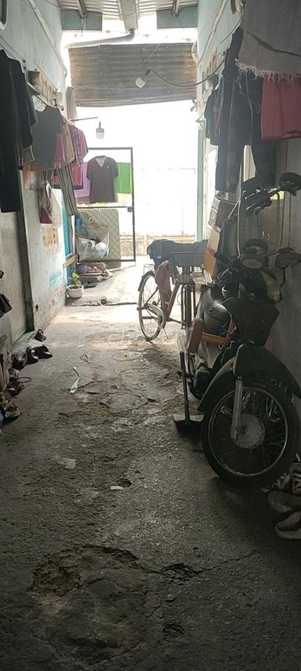 Phòng 1tr4 cuối hẻm 112 Nguyễn Văn Quá Q12 Tphcm