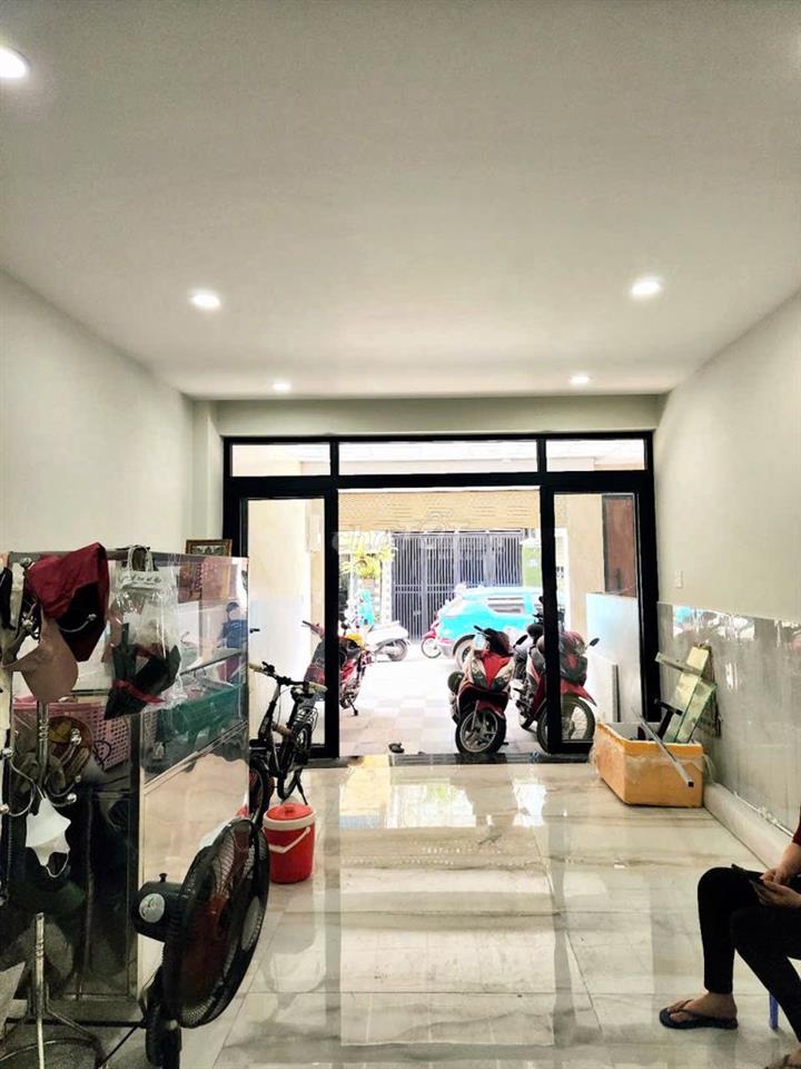 Cho thuê Mặt bằng k doanh MT đường Đông Hồ (4,5x12m) có lối đi riêng