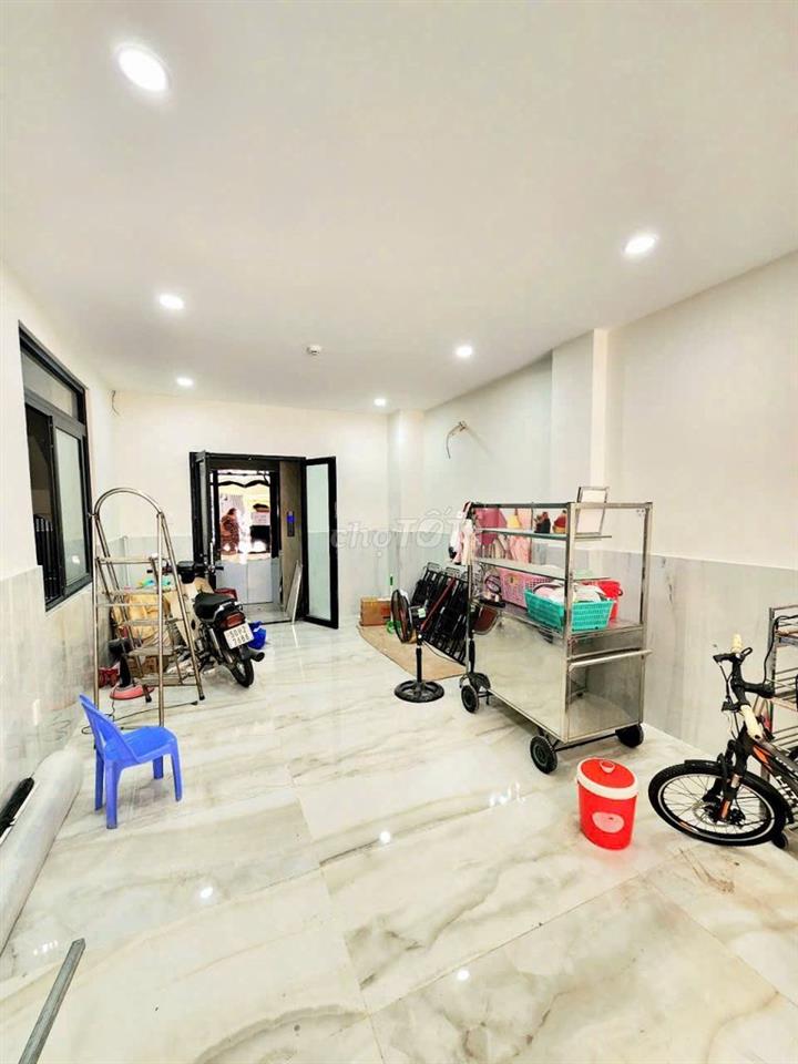 Cho thuê Mặt bằng k doanh MT đường Đông Hồ (4,5x12m) có lối đi riêng