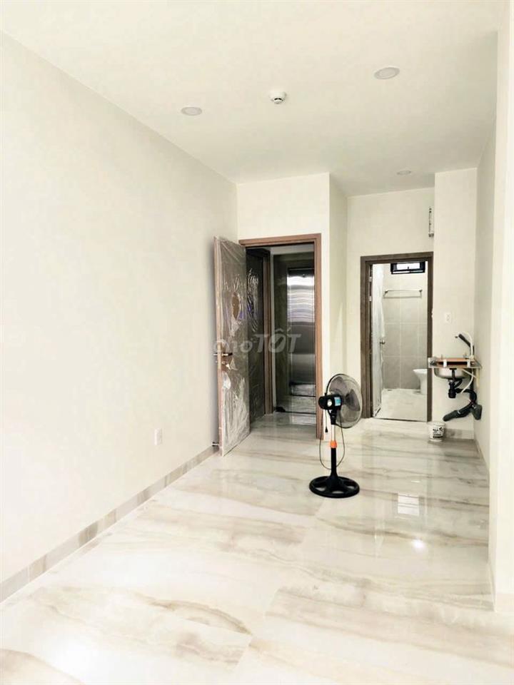 Cho thuê phòng chỉ 1km ĐH Bách Khoa, nhà mới XD, WC & lối đi riêng