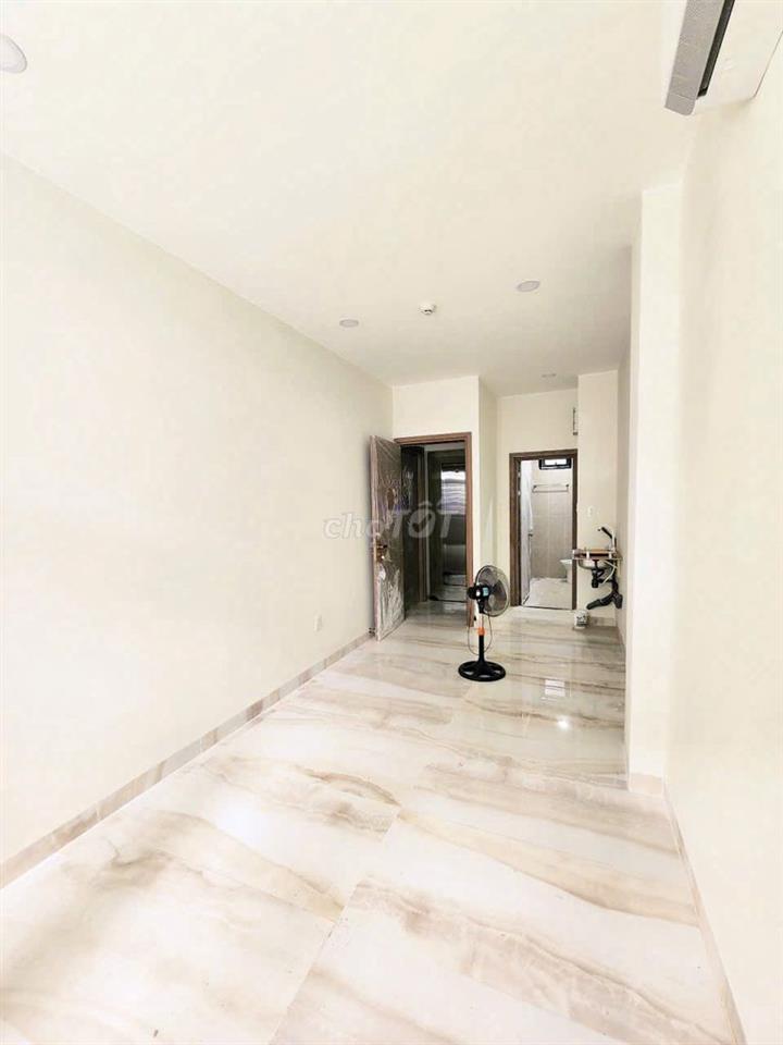 Cho thuê phòng chỉ 1km ĐH Bách Khoa, nhà mới XD, WC & lối đi riêng