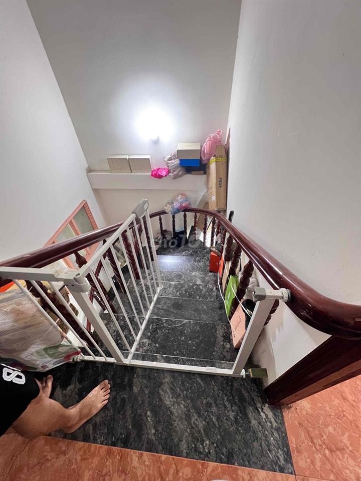 nhà hẻm 8m  2 xe hơi tránh nhau
