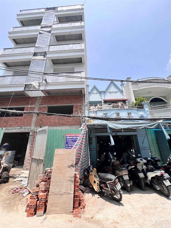 nhà hẻm 8m  2 xe hơi tránh nhau