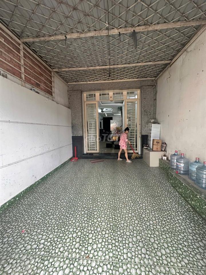 Chính chủ cho thuê nhà mặt tiền quận Bình Tân.