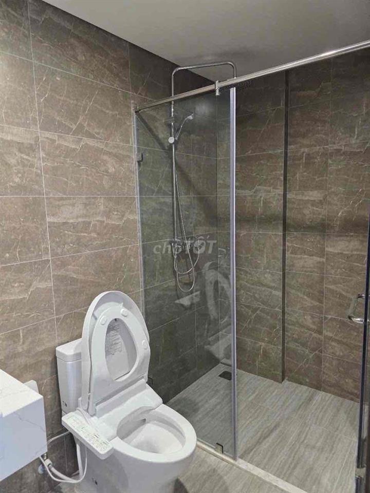 ‼️CHÍNH CHỦ CHO THUÊ CĂN 2N2WC VIEW HỒ ĐẸP – FULL NỘI THẤT GỖ XỊN – ZUR