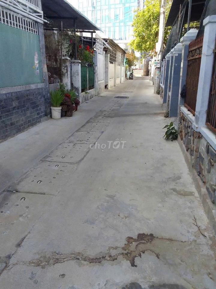 Nhà Nhỏ Hẽm Ô Tô