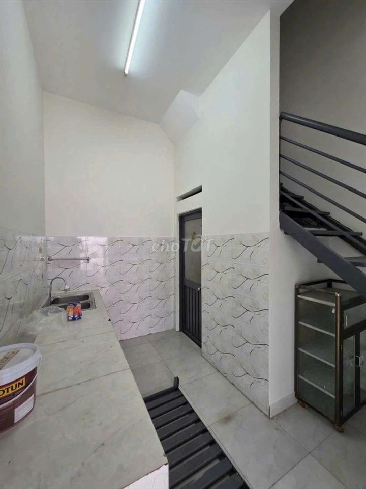 DT: 4×12m 1 Lầu có 3PN 2WC
Đường thông, sân 3m x12m