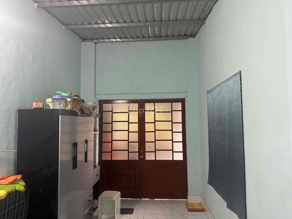 cần bán đất luôn nhà như hình,tổng diện tích đất gần 500m2