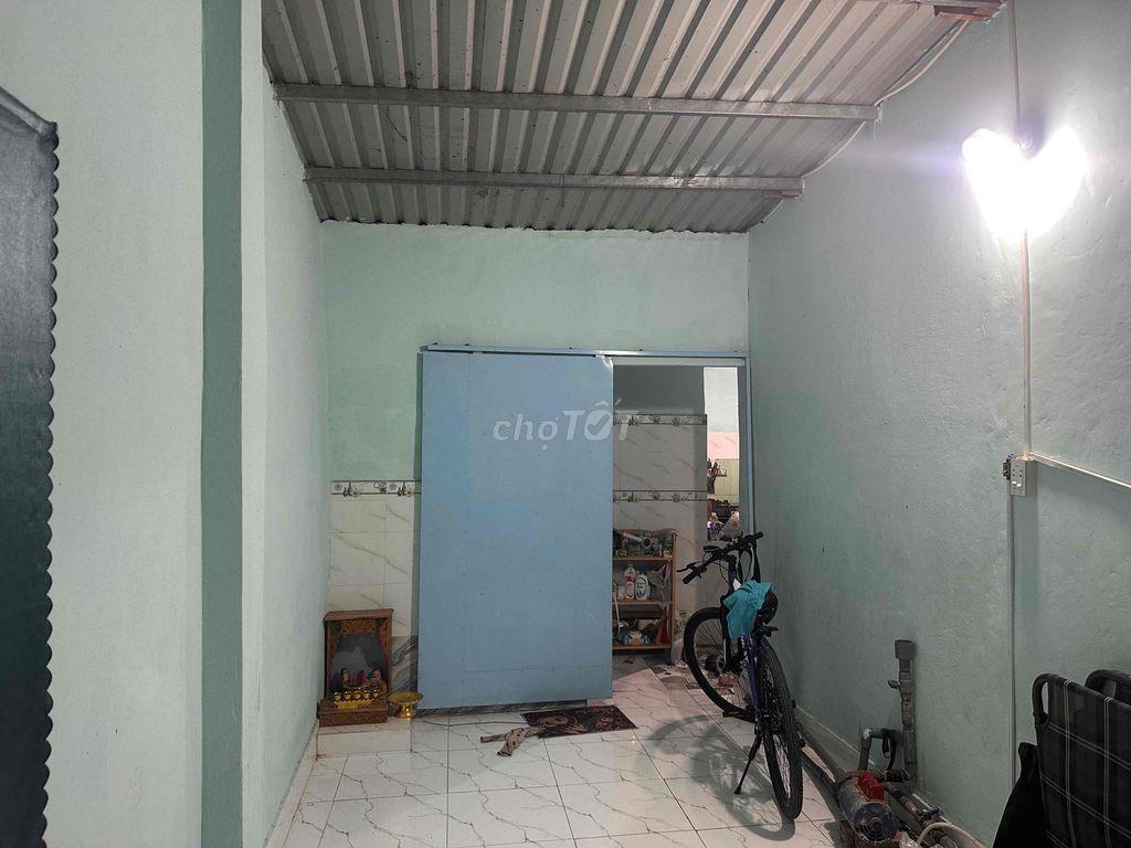 cần bán đất luôn nhà như hình,tổng diện tích đất gần 500m2