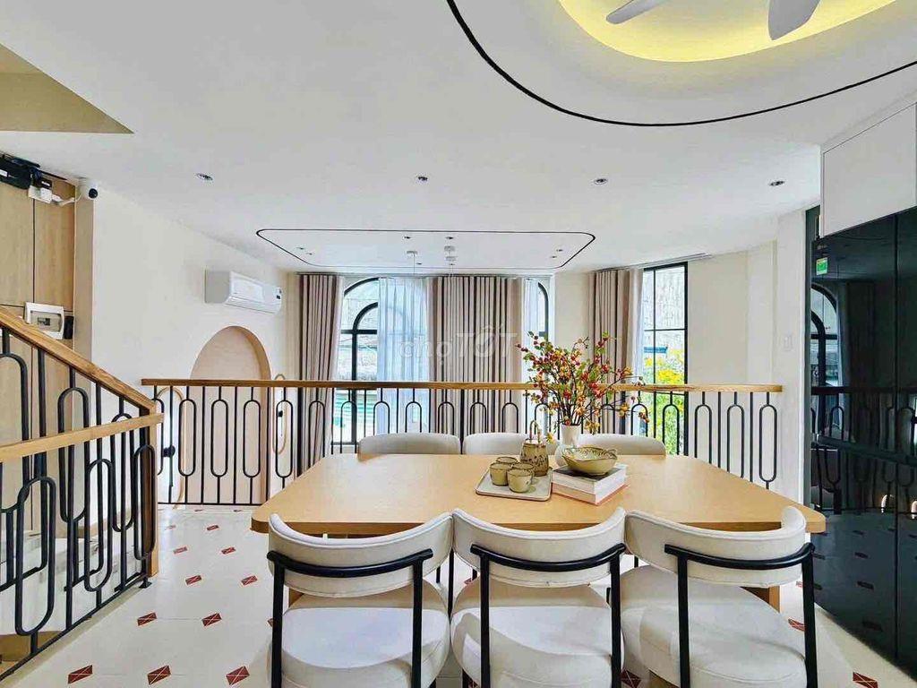 Nhà xây mới siêu đẹp gần trường Nguyễn Du