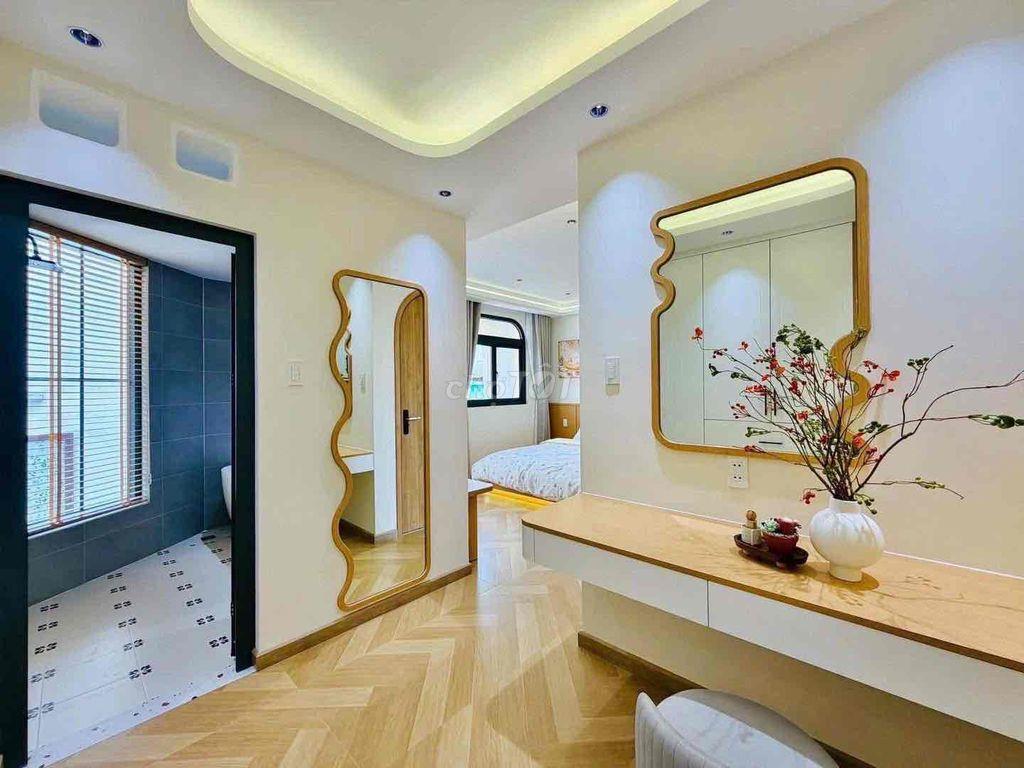 Nhà xây mới siêu đẹp gần trường Nguyễn Du