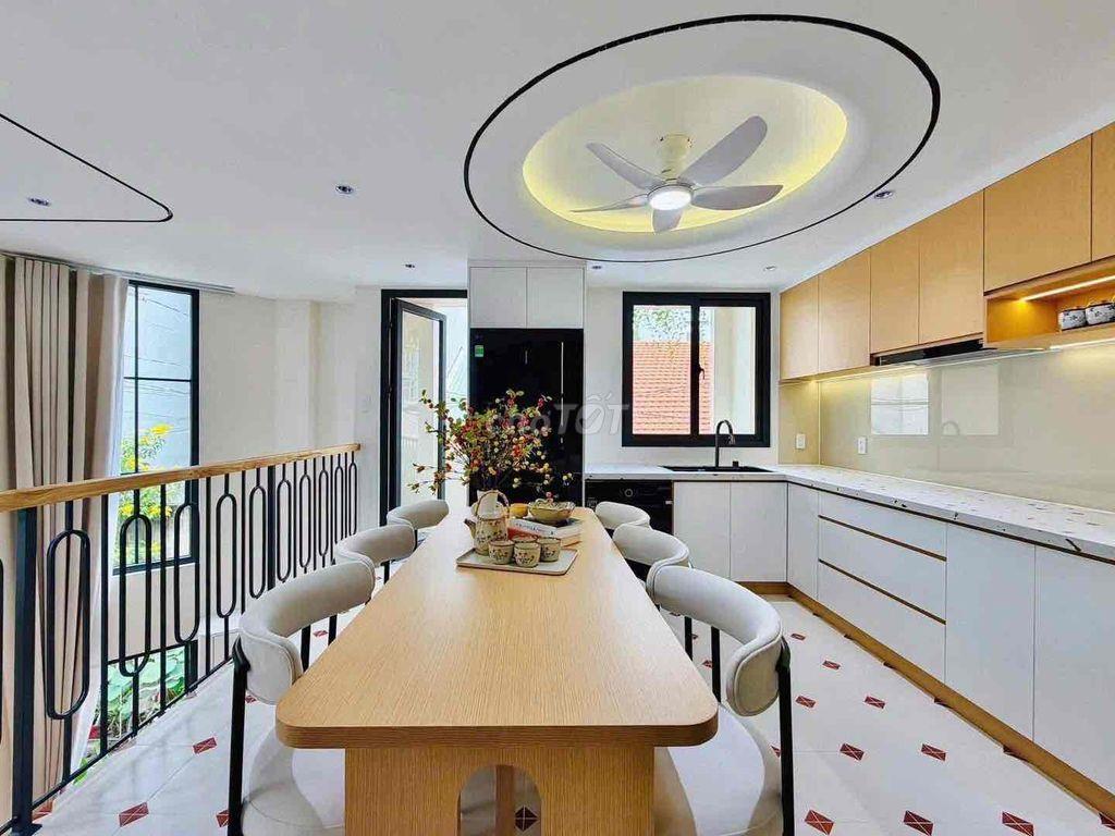 Nhà xây mới siêu đẹp gần trường Nguyễn Du