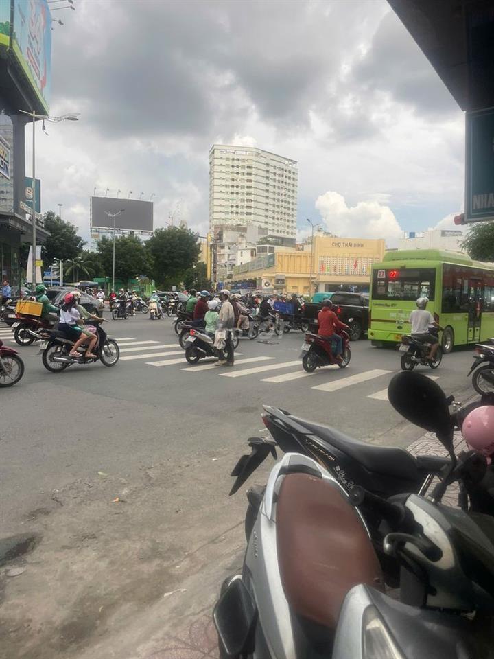 Mặt tiền ngay chợ Thái Bình 1 hầm 1 lửng