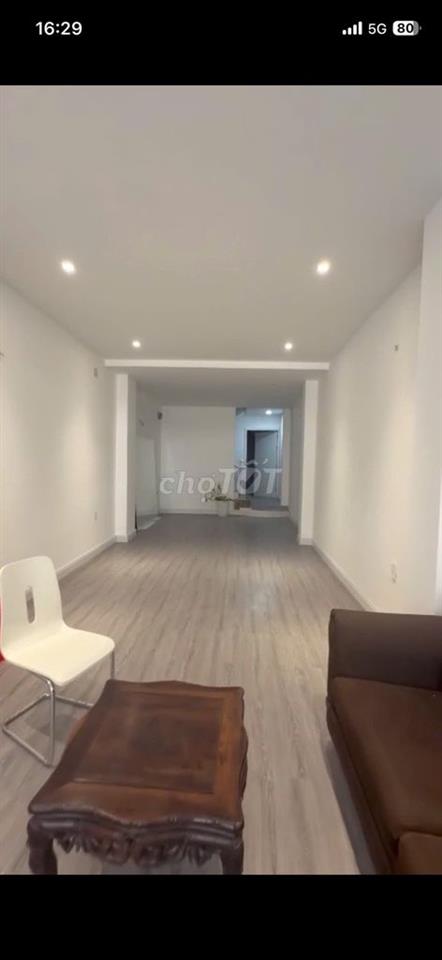 Mặt tiền Phạm Ngọc Thạch 100m2