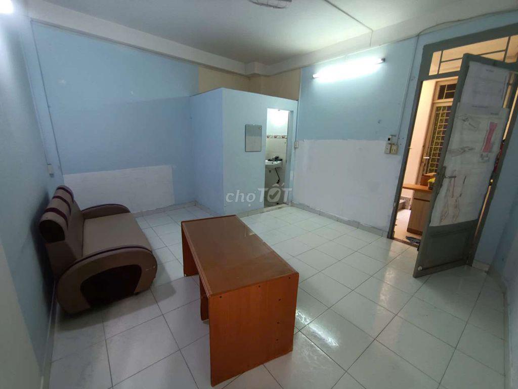 Phòng trọ 20m2 - Quận 3