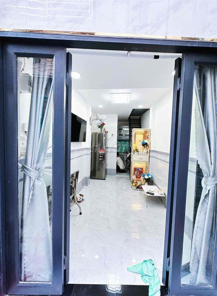 e chính chủ cần bán nhà mới tôn đản q4 còn thương lượng ac thiện chí