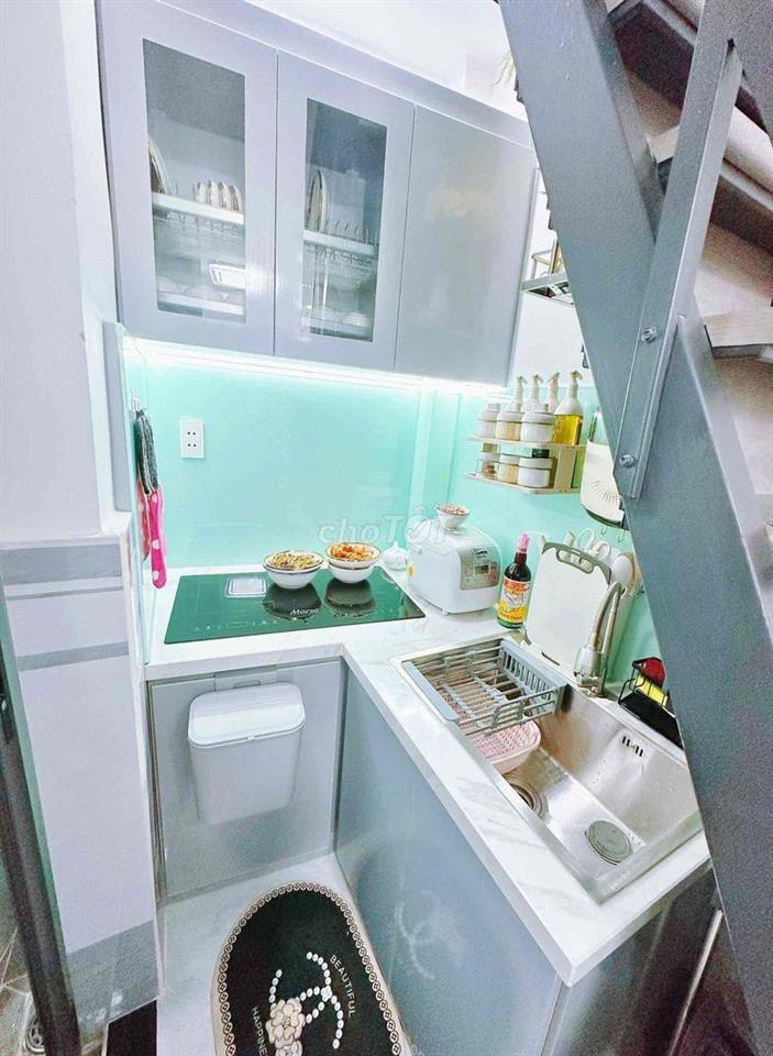 e chính chủ cần bán nhà mới tôn đản q4 còn thương lượng ac thiện chí