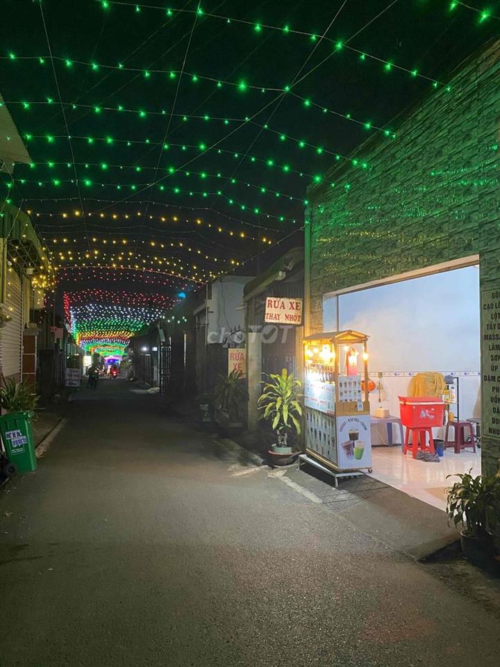 nhà mặt tiền đang kinh doanh