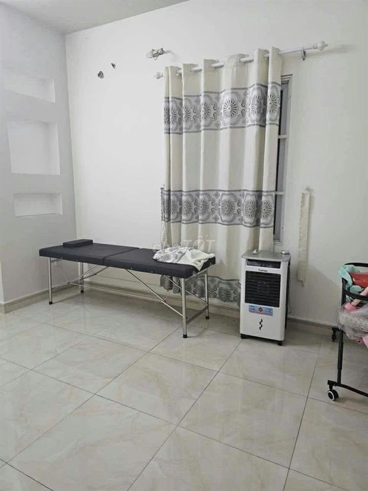 Cho nữ thuê 1 phòng