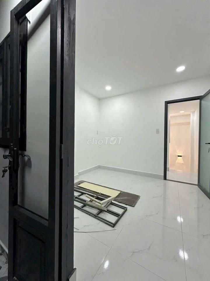  3,2m x 7m
1 trệt 1 lầu
2PN 2WC

Hướng: Nam
thông ra đường 29,
