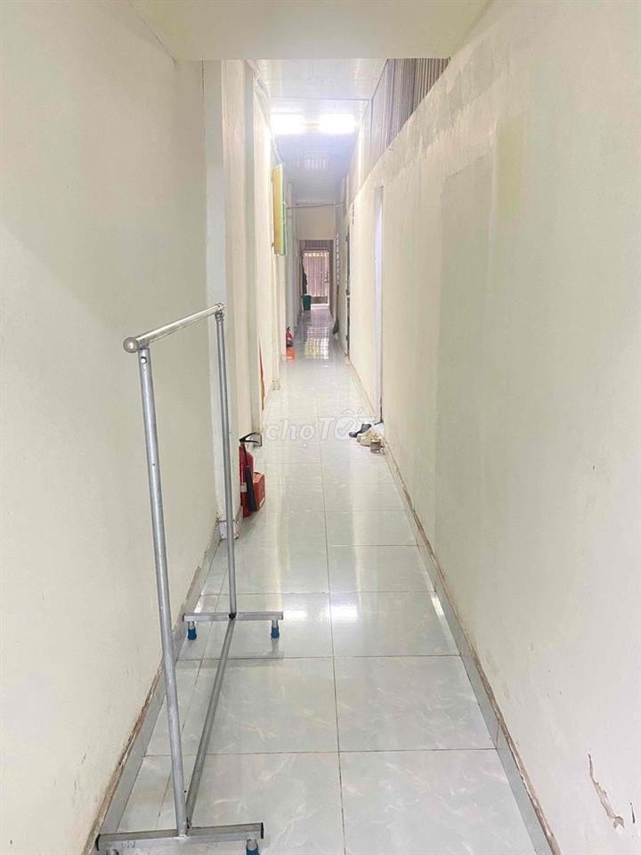 Chính chủ  có 1 phòng *** hẻm 1041 trần xuân soạn cách cầu Him La