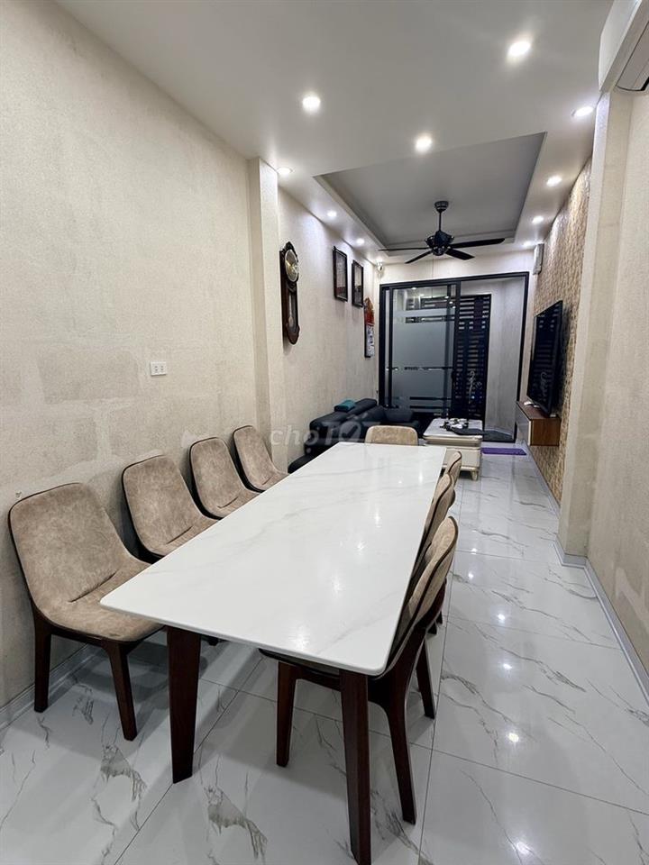 Siêu phẩm Tôn Đức Thắng – 2 thoáng – 4 tầng – 4 ngủ – Giá 7,45 tỷ