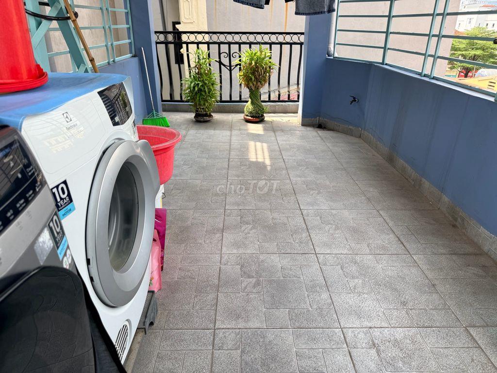 Siêu phẩm Tôn Đức Thắng – 2 thoáng – 4 tầng – 4 ngủ – Giá 7,45 tỷ