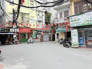 Siêu Phẩm Tôn Đức Thắng – CCMN 7 Tầng Thang Máy – Dòng Tiền – Gần Ô Tô