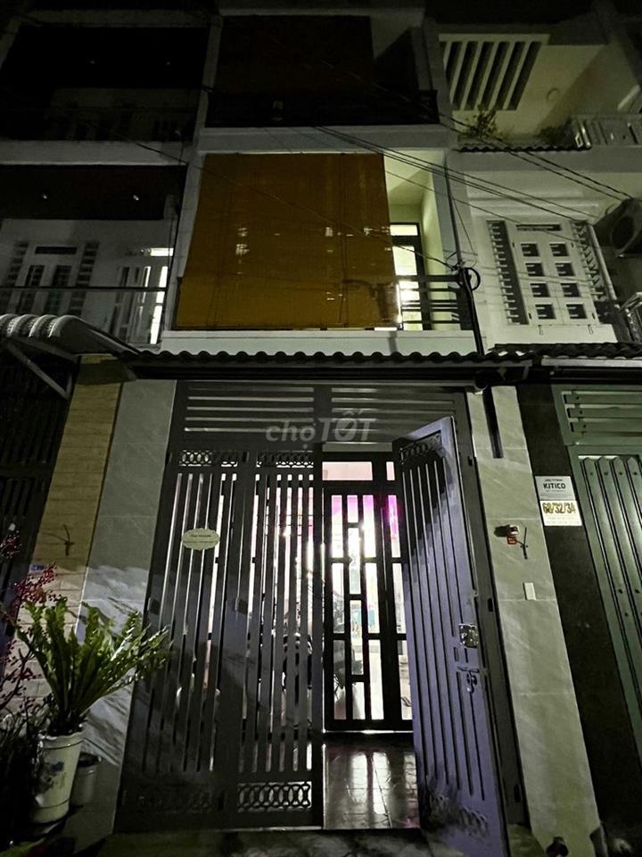 5,6 TỶ – NHÀ 3 TẦNG 52M² – 4PN/5WC – HẺM Ô TÔ 5M – TA20 THỚI AN – SHR