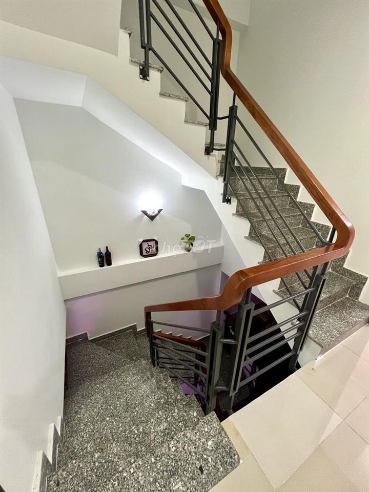 5,6 TỶ – NHÀ 3 TẦNG 52M² – 4PN/5WC – HẺM Ô TÔ 5M – TA20 THỚI AN – SHR
