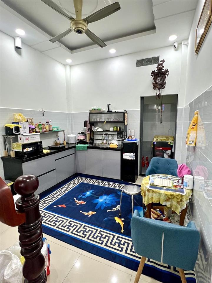 5,6 TỶ – NHÀ 3 TẦNG 52M² – 4PN/5WC – HẺM Ô TÔ 5M – TA20 THỚI AN – SHR