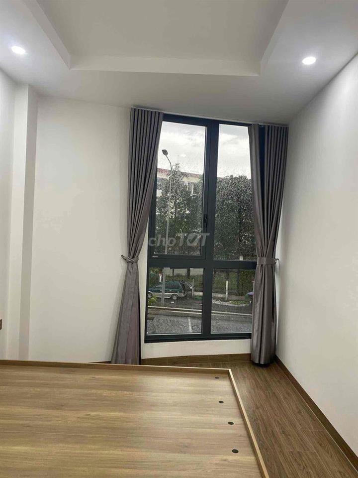 Em cần pass lại phòng giá 5tr3 - 1/10 vào ở