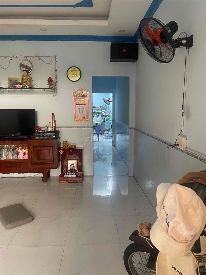 bán nhà 4x17 không lộ giới oto đậu cửa , không ngập nước