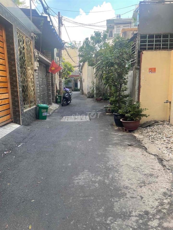 bán nhà 4x17 không lộ giới oto đậu cửa , không ngập nước
