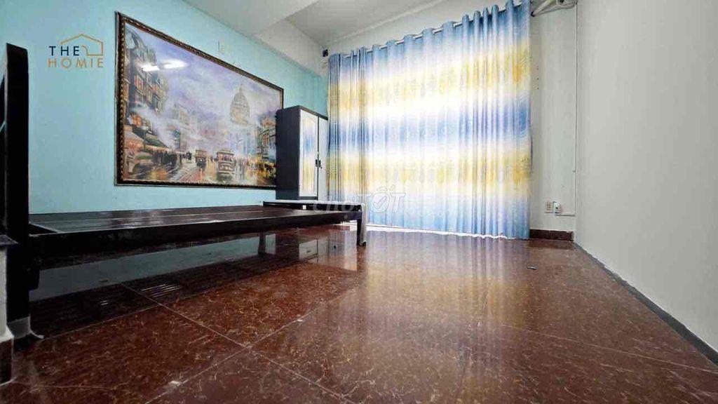 Studio 2xxx cửa sổ trời máy lạnh
