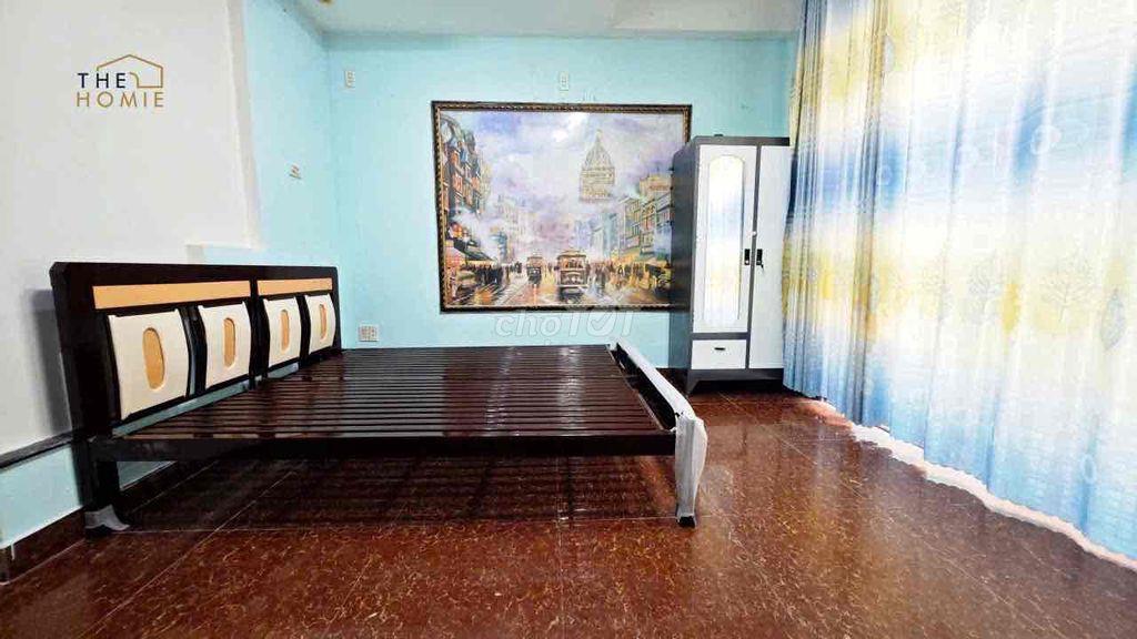 Studio 2xxx cửa sổ trời máy lạnh