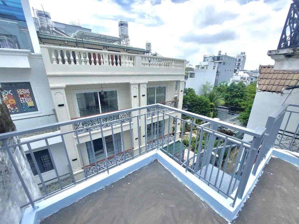 Bán Nhà Dương Quảng Hàm -3 Lầu -38m2 - HXH