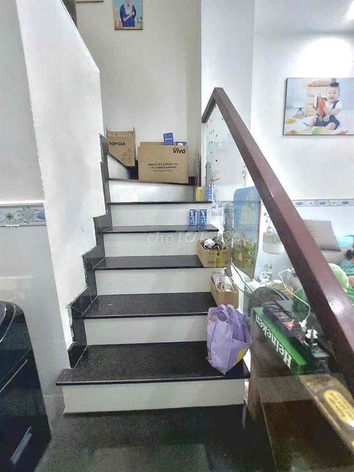 Bán Nhà Dương Quảng Hàm -3 Lầu -38m2 - HXH